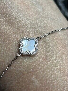 B6962 Delicate Clover Mother of Pearl & CZ Charm Bracelet 7.5"Silver Tone
